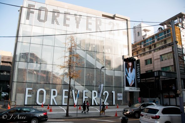 5-storey Forever 21